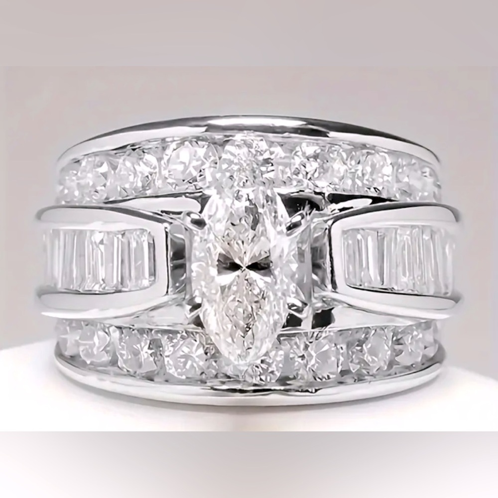 New  Engagement ring with rhinestones and white gold plated size 8